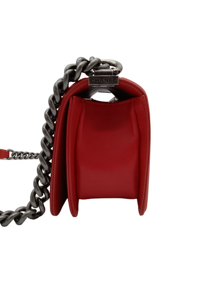 CHANEL Lambskin V-Stitch Leboy