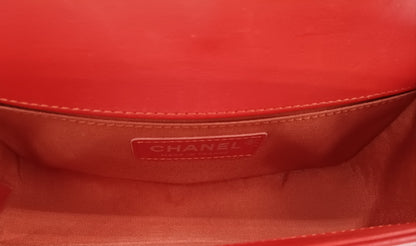 CHANEL Lambskin V-Stitch Leboy