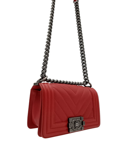 CHANEL Lambskin V-Stitch Leboy