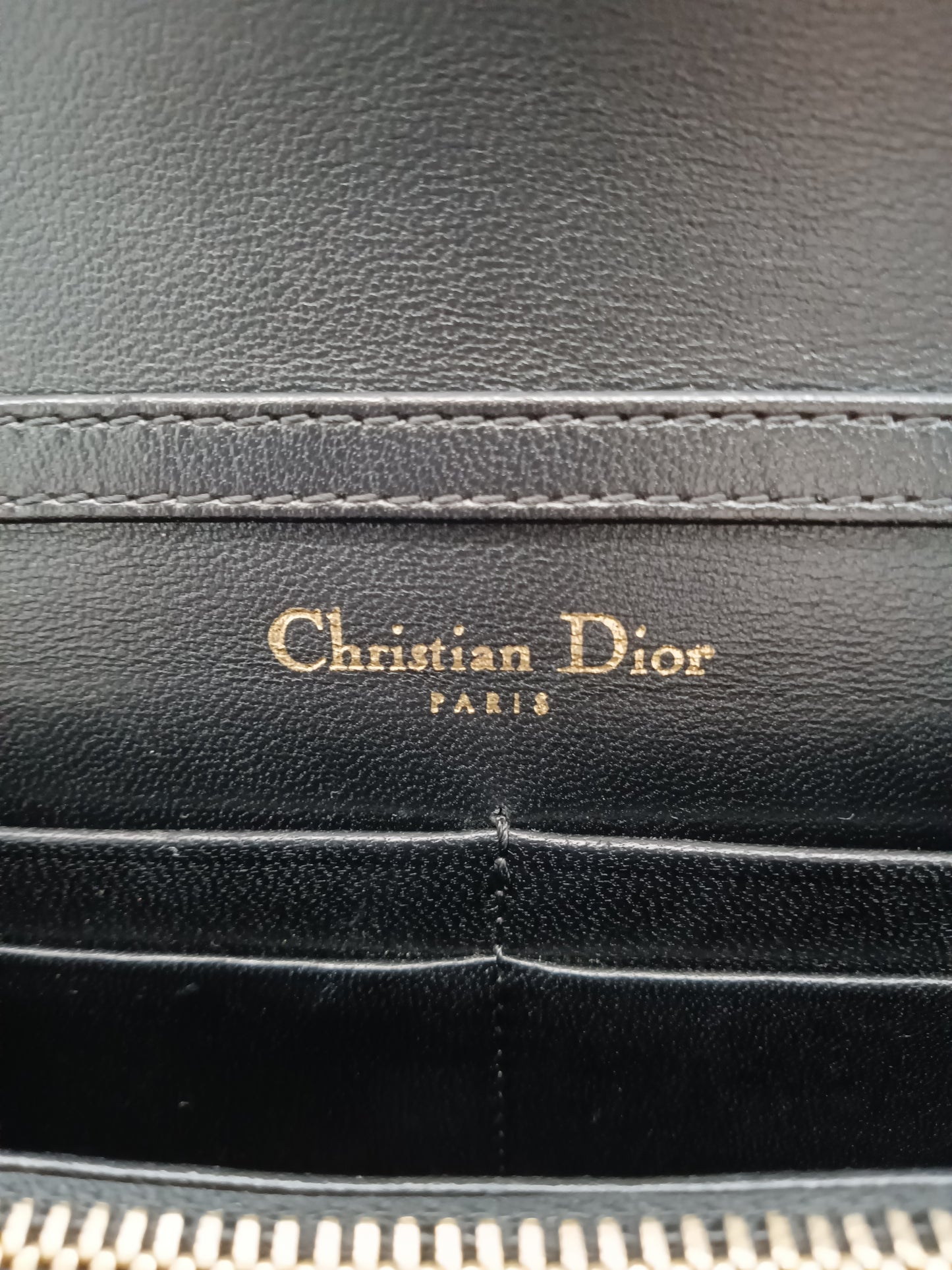 DIOR Diorama Wallet on Chain
