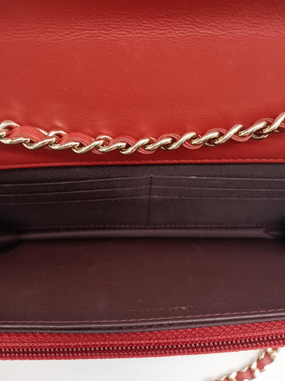 CHANEL Trendy Wallet on Chain
