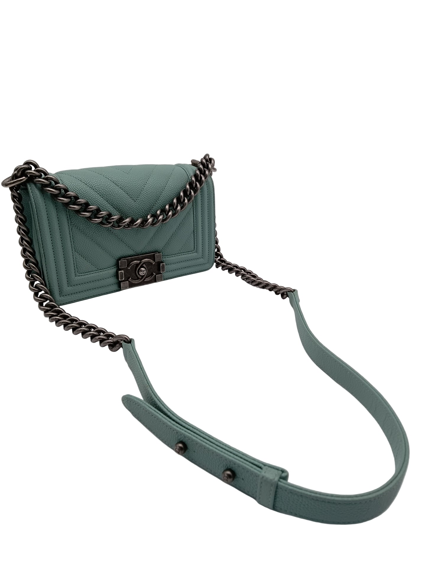 CHANEL Caviar V-Stitch Leboy