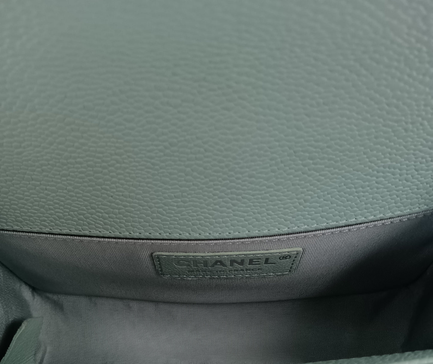 CHANEL Caviar V-Stitch Leboy