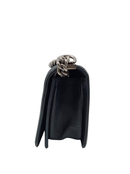 CHANEL Caviar V-Stitch Leboy