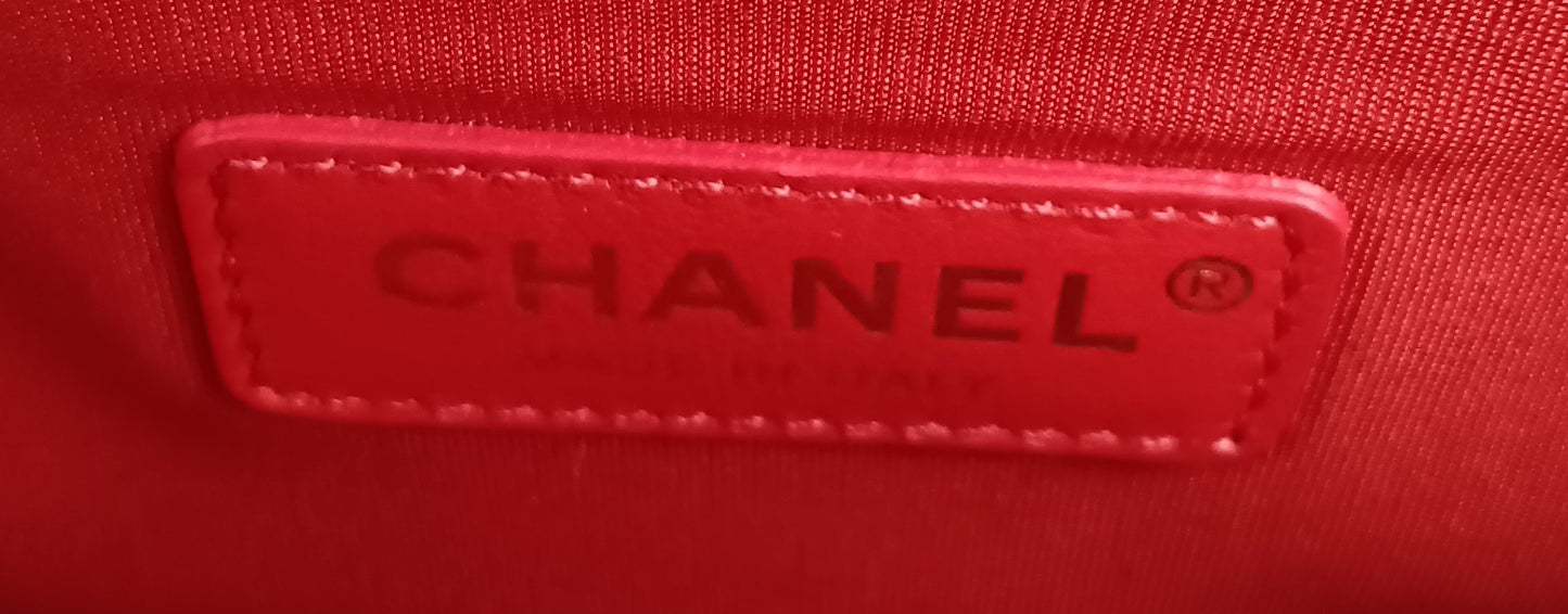CHANEL Caviar V-Stitch Leboy