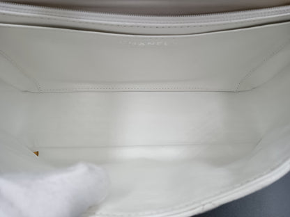 CHANEL Classic Caviar Jumbo Flap
