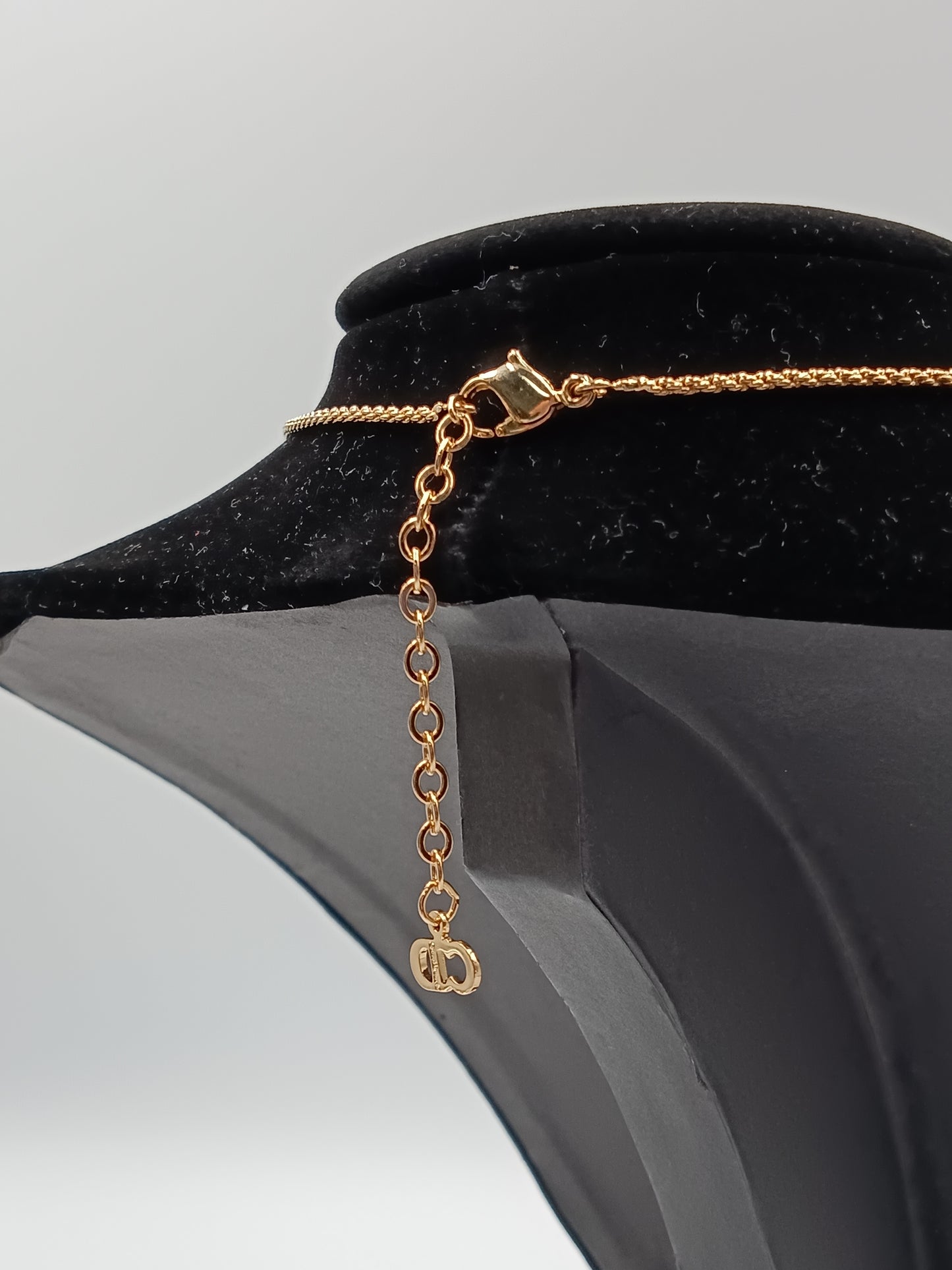 DIOR Laurel Motif Logo Pendant Necklace
