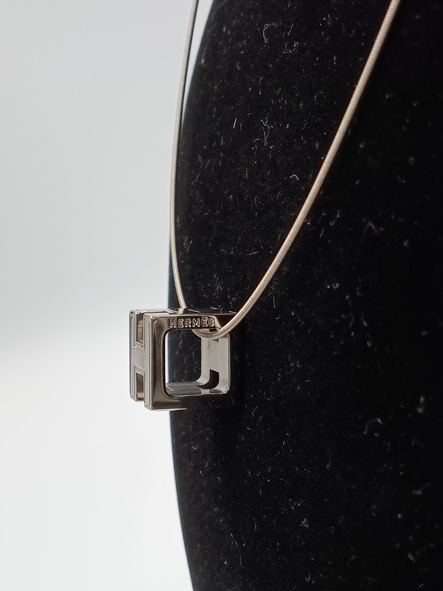 HERMES Cage d'H Cube Pendant Necklace