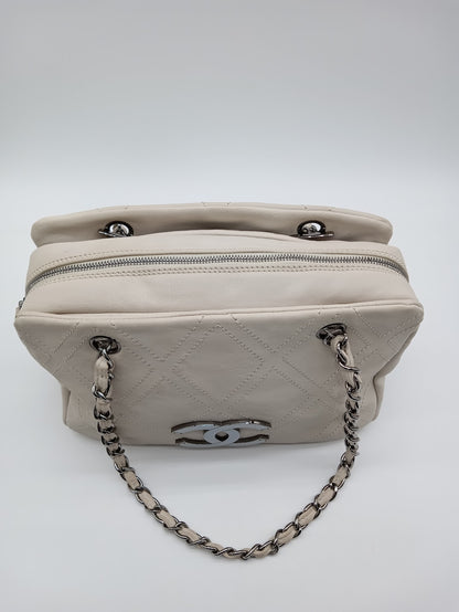 CHANEL Diamond Stitch Shoulder Bag