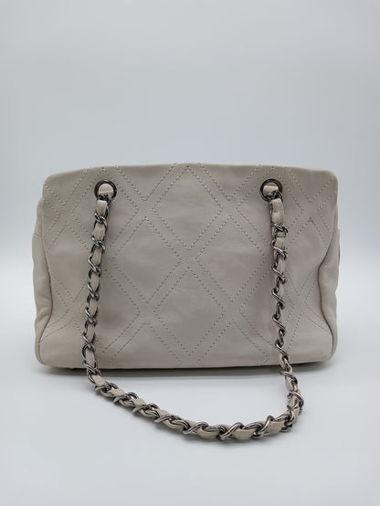 CHANEL Diamond Stitch Shoulder Bag