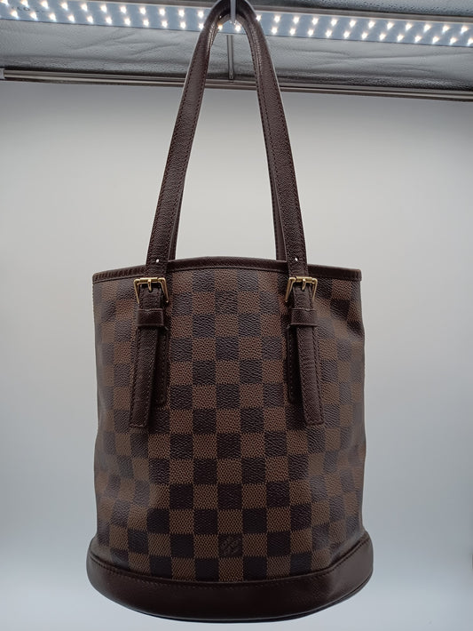 LOUIS VUITTON Damier Marais Bucket