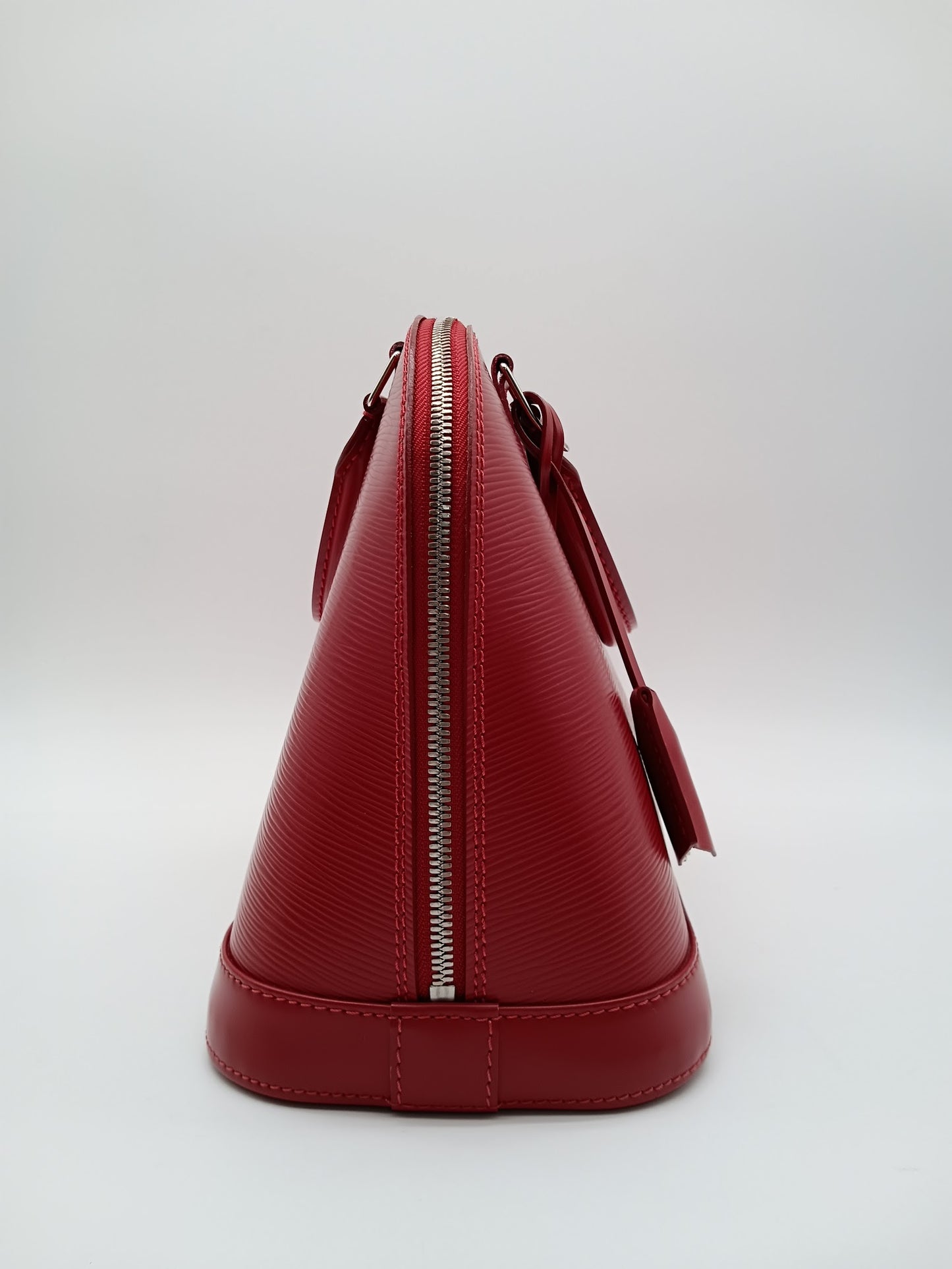 LOUIS VUITTON Epi Alma PM