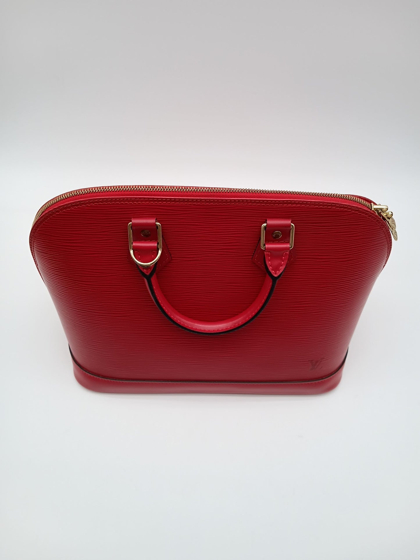 LOUIS VUITTON Epi Alma PM