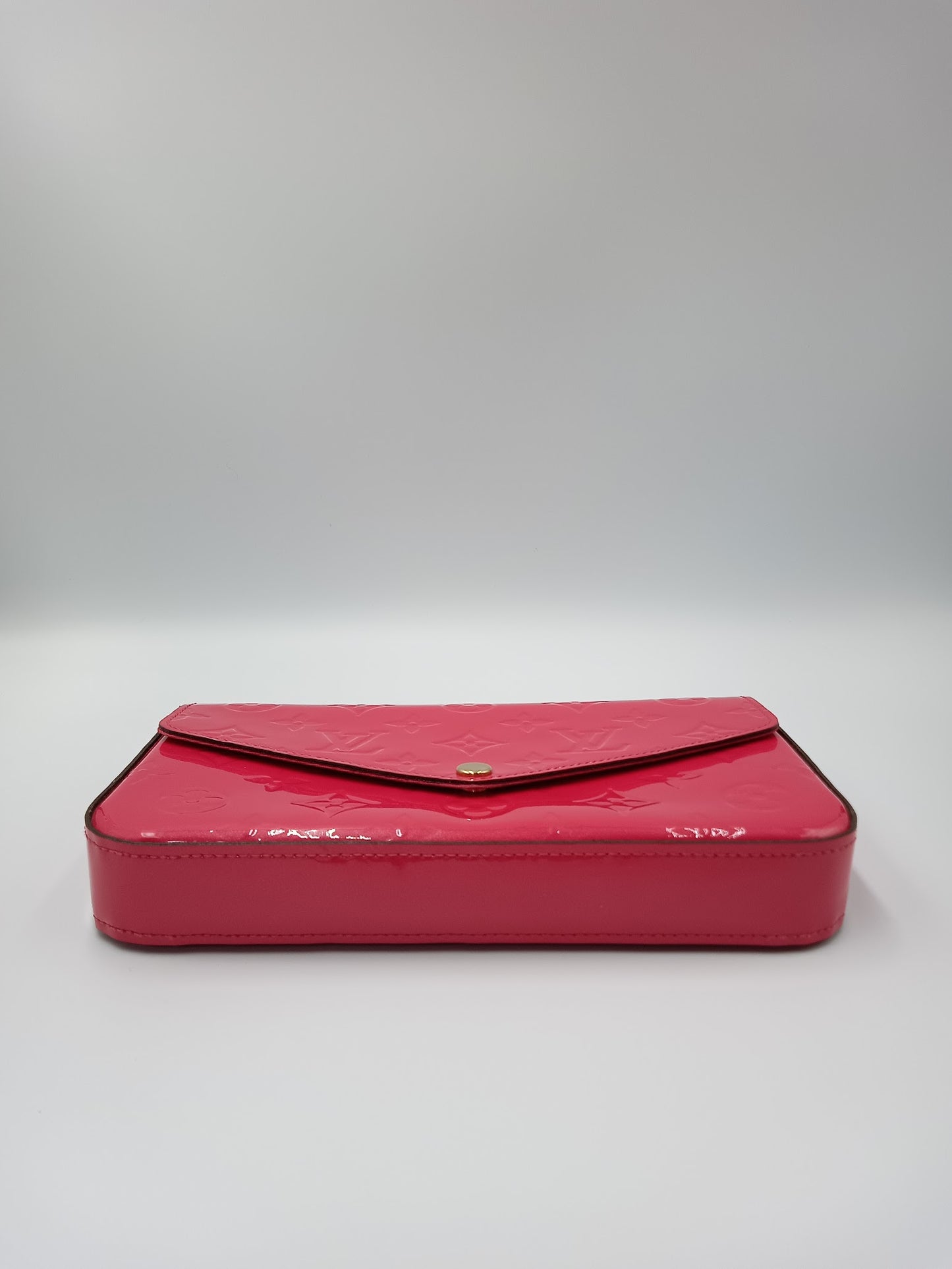 LOUIS VUITTON Vernis Pochette Felicie