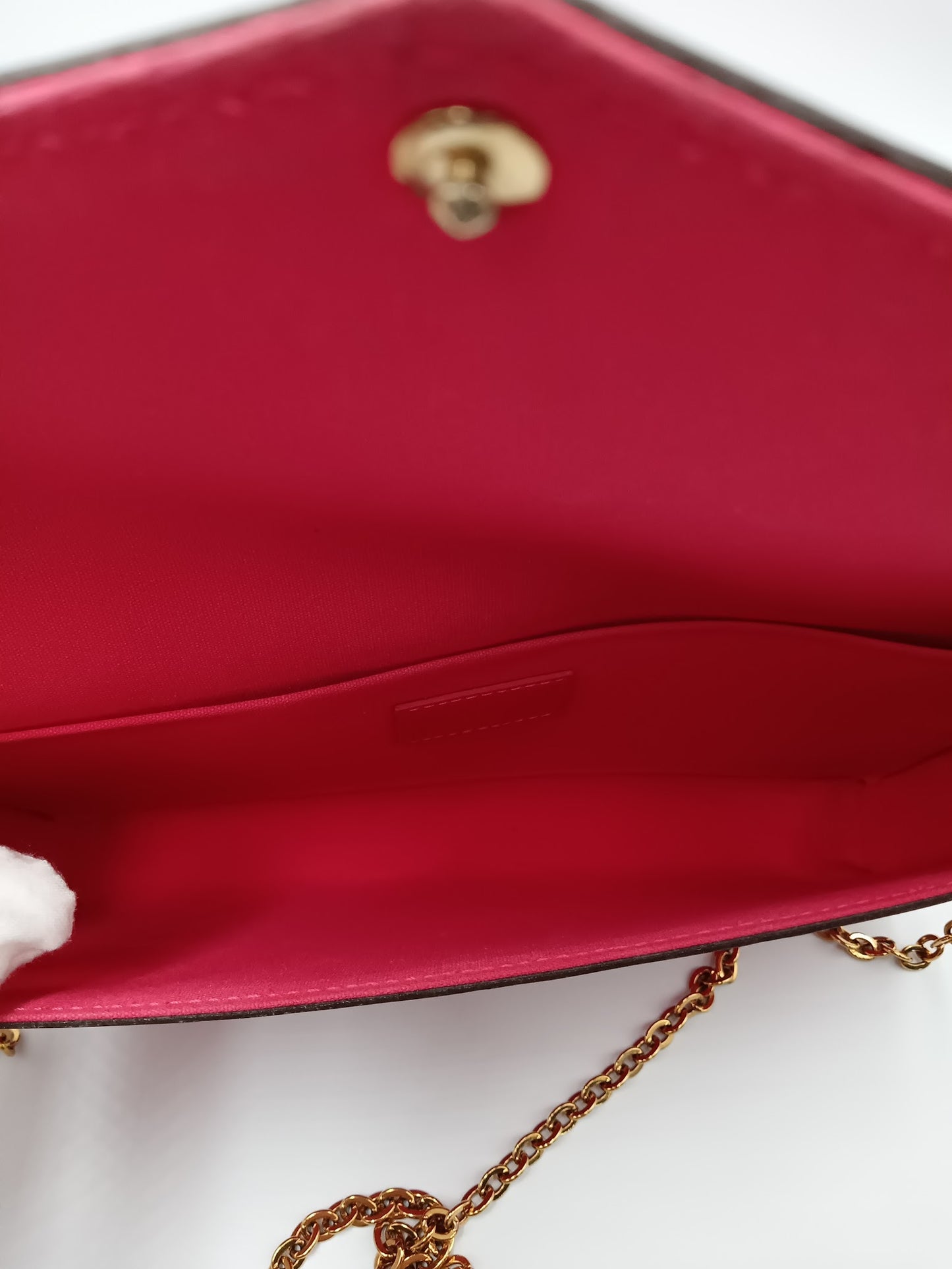 LOUIS VUITTON Vernis Pochette Felicie
