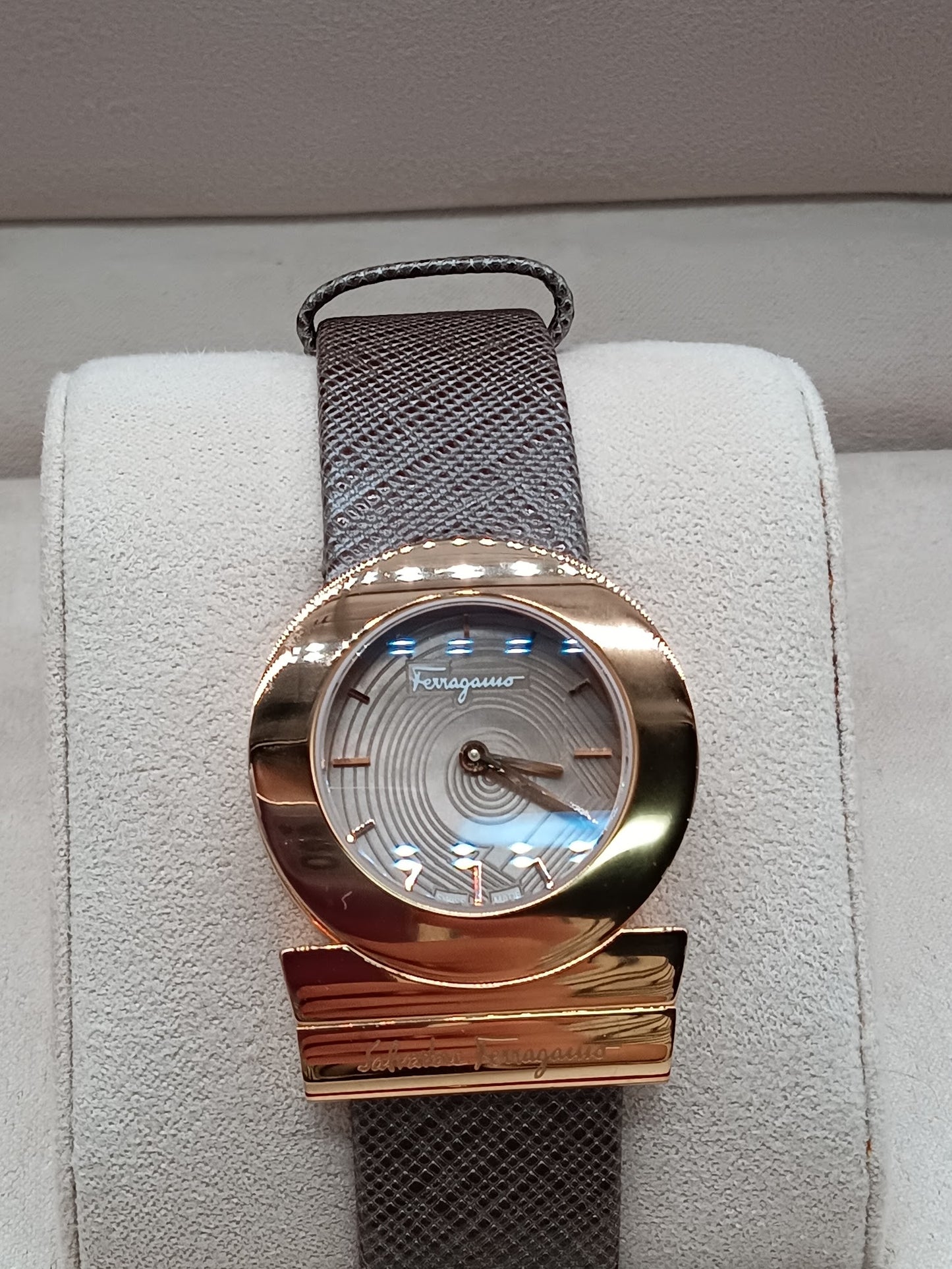 FERRAGAMO Gancino Watch
