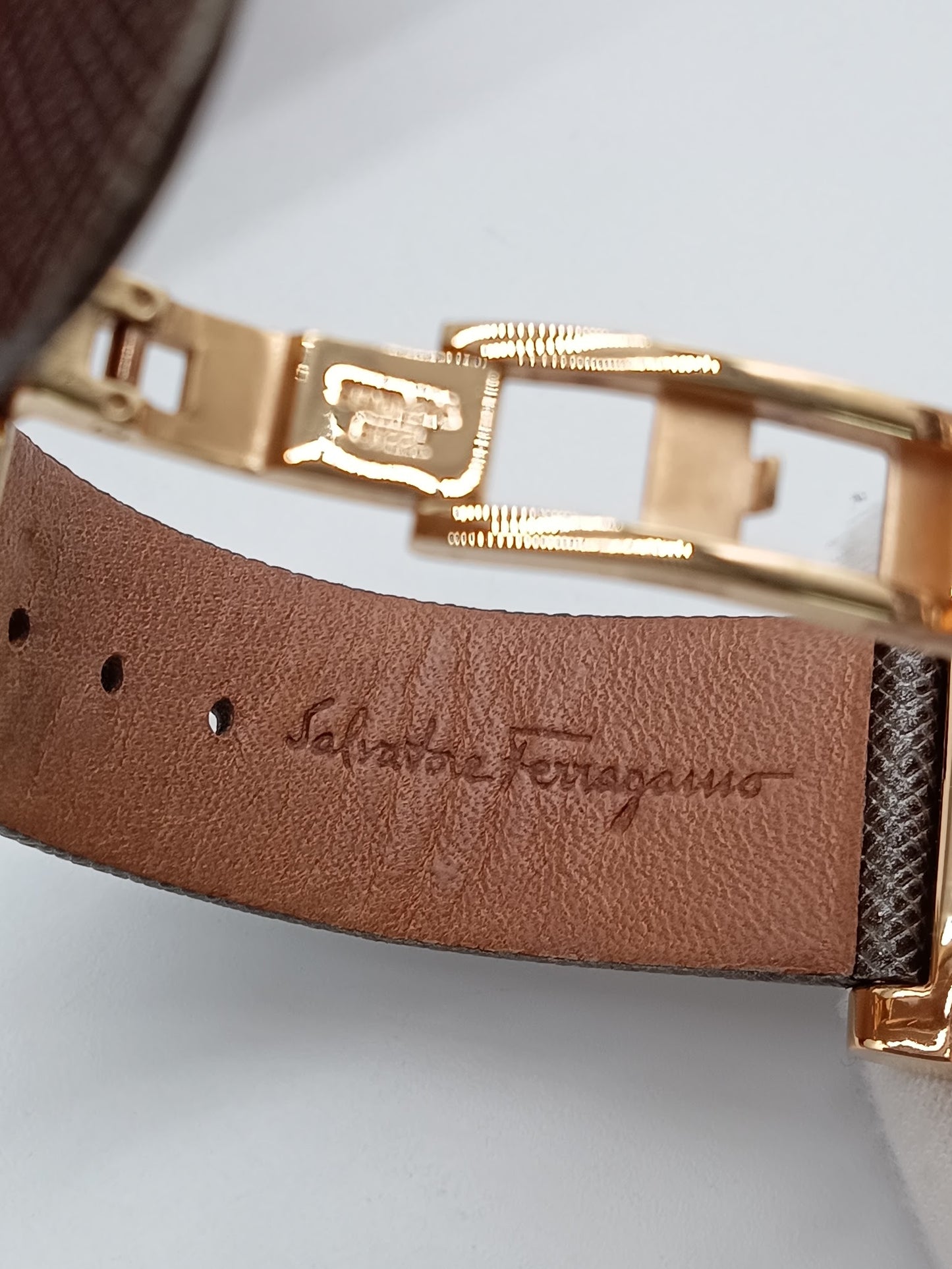 FERRAGAMO Gancino Watch