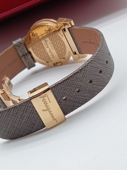 FERRAGAMO Gancino Watch