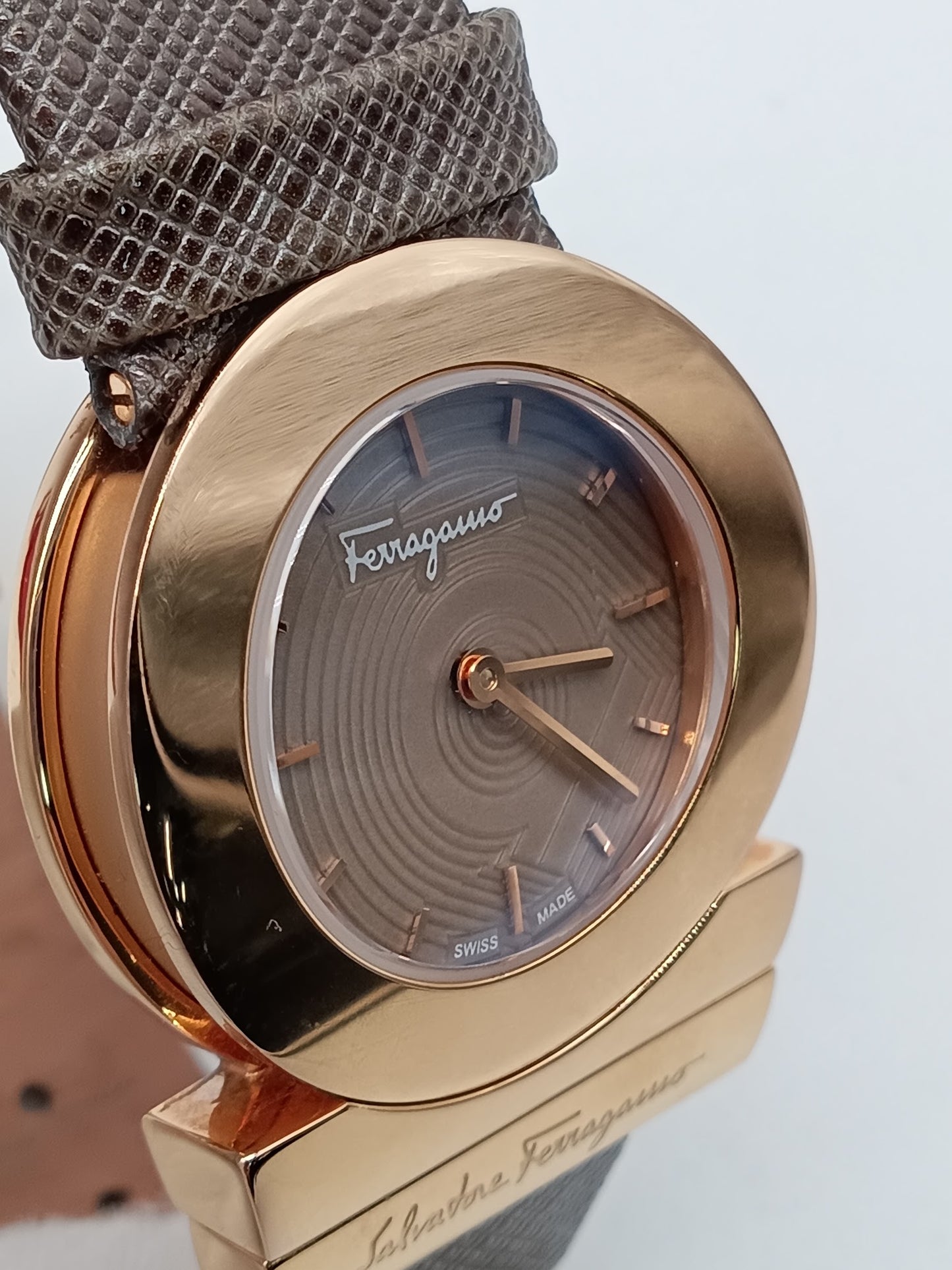 FERRAGAMO Gancino Watch
