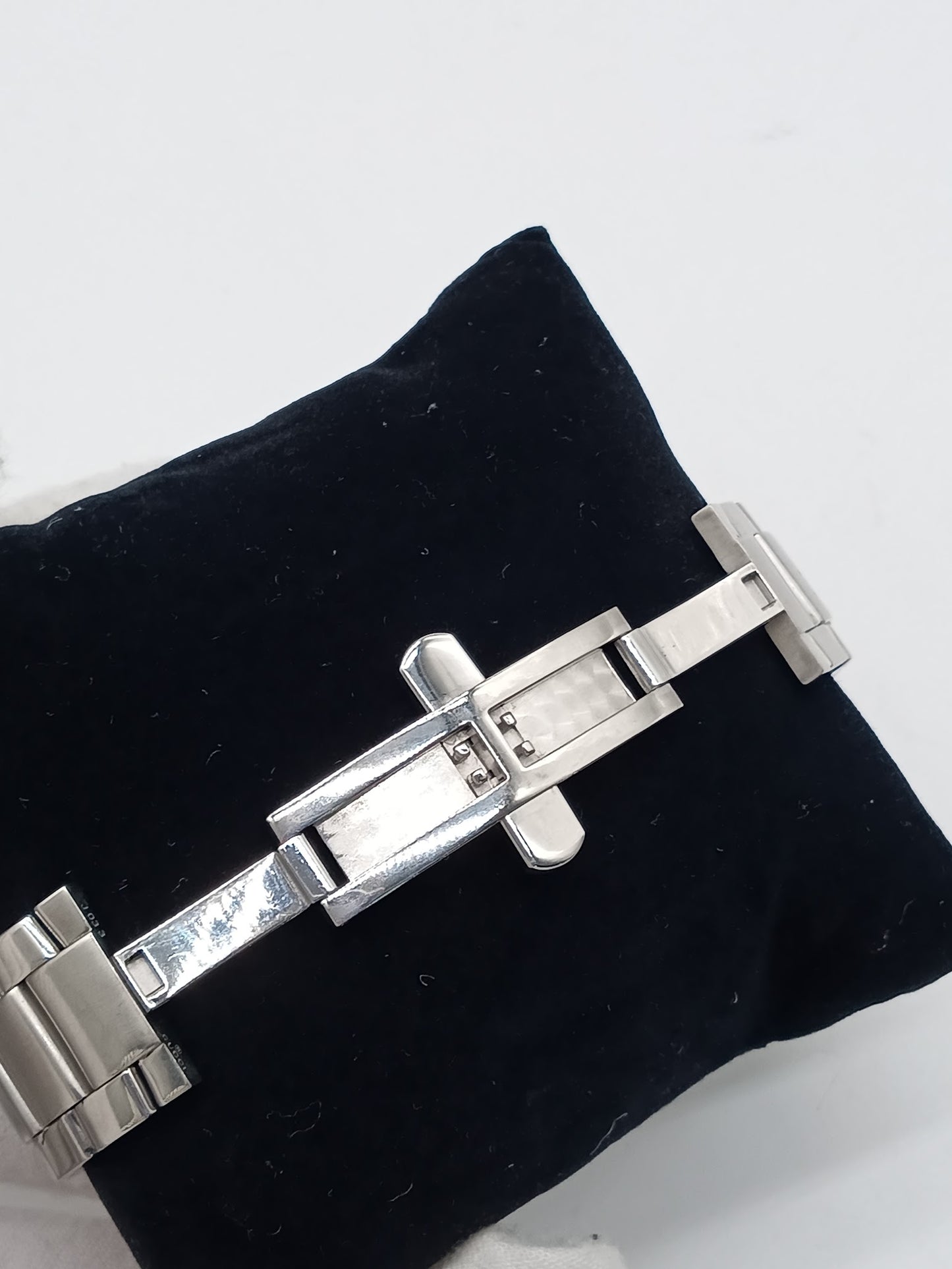 GUCCI GG 8500L Watch