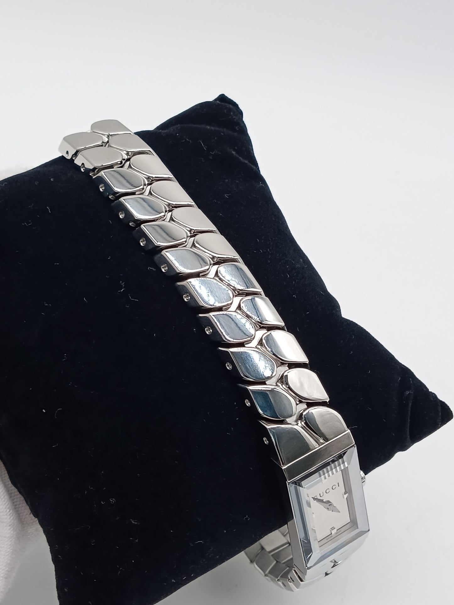 GUCCI G Frame Quartz Watch
