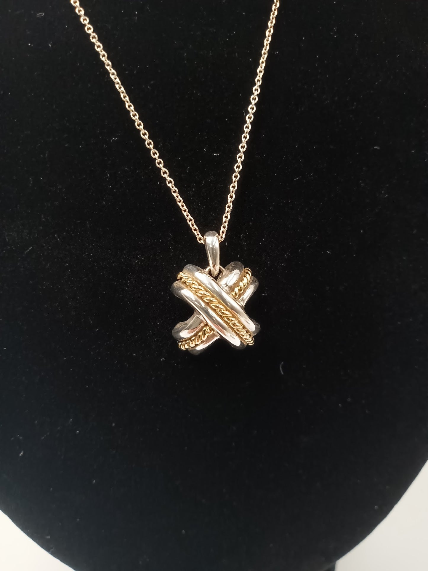 TIFFANY Signature Cross Necklace