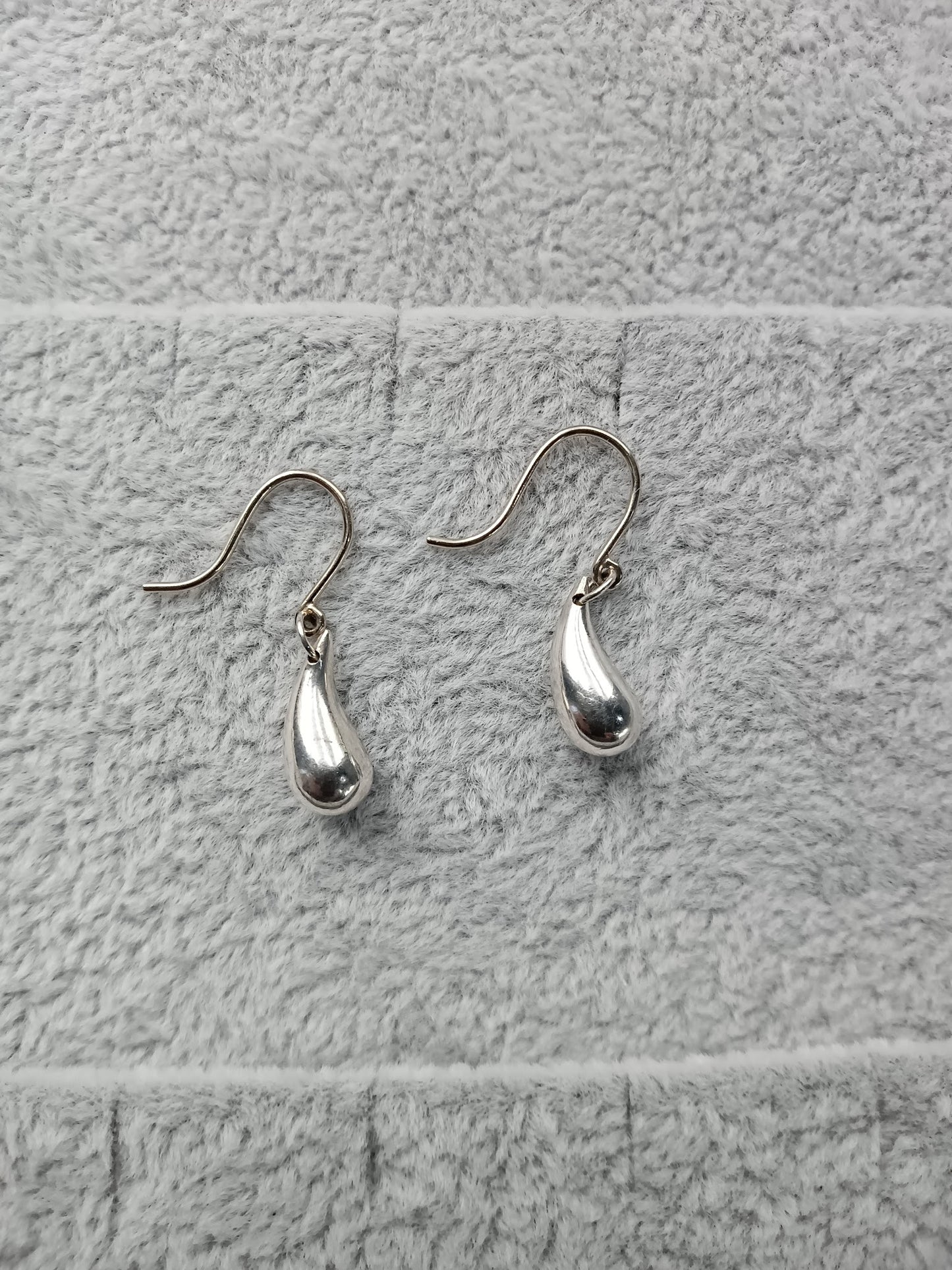 TIFFANY Teardop Earrings