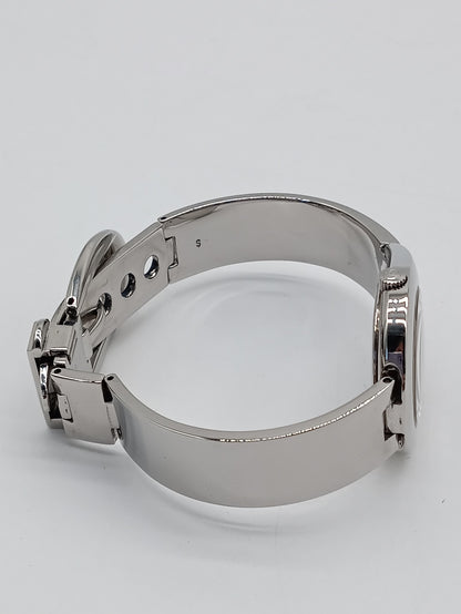 GUCCI 67OOL Bangle Watch