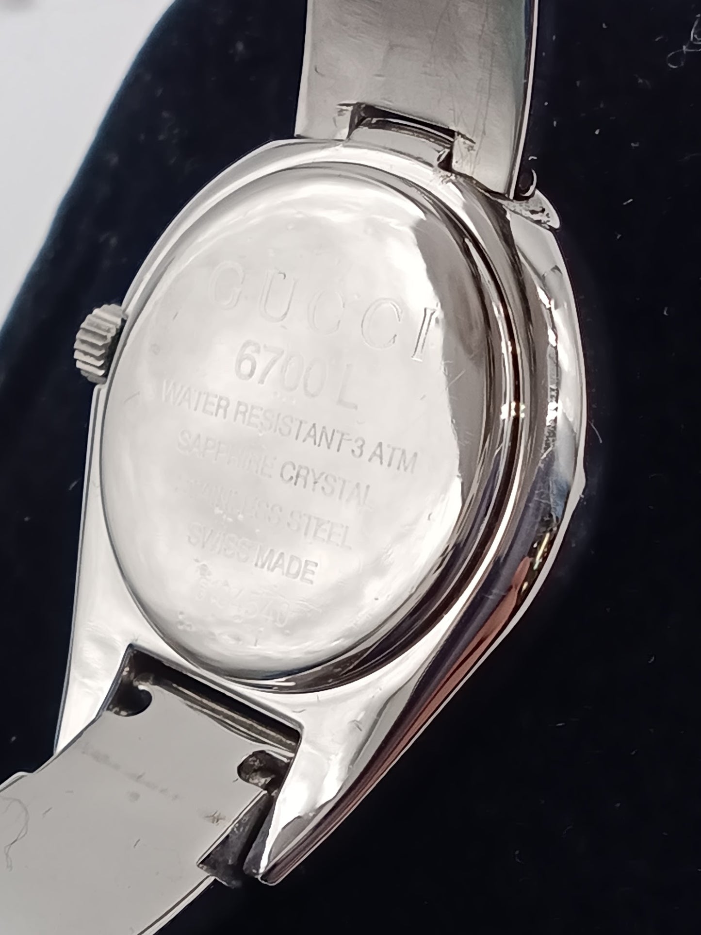 GUCCI 67OOL Bangle Watch