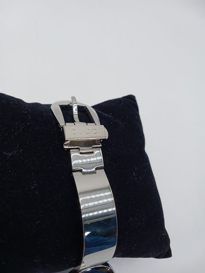 GUCCI 67OOL Bangle Watch