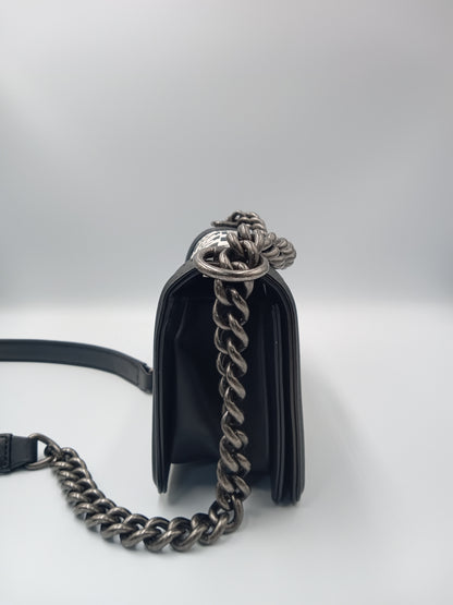 CHANEL Woven Black & White Leboy