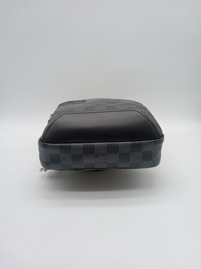 LOUIS VUITTON Damier Graphite Avenue Bag