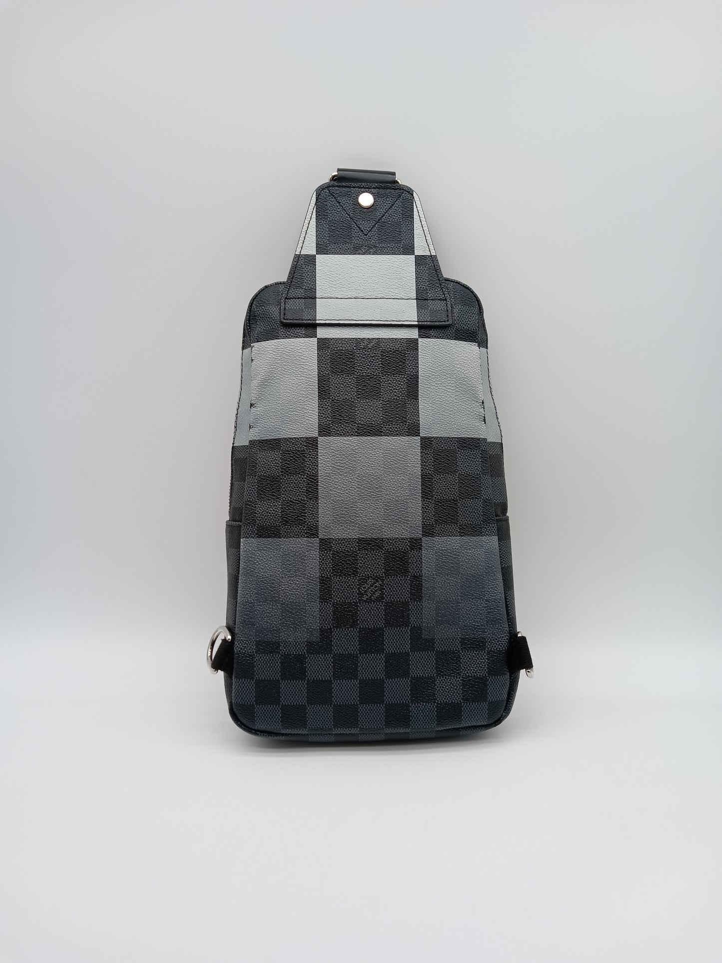 LOUIS VUITTON Damier Graphite Avenue Bag