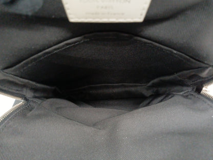 LOUIS VUITTON Damier Graphite Avenue Bag