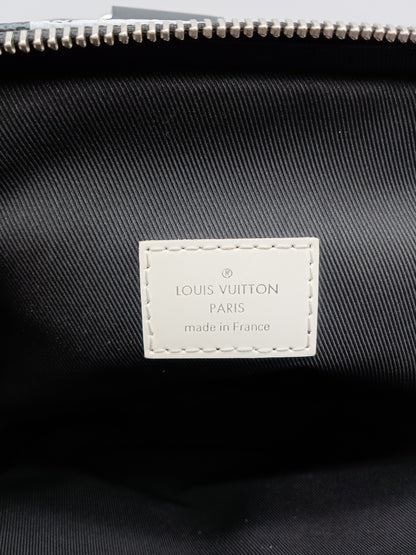 LOUIS VUITTON Damier Graphite Avenue Bag