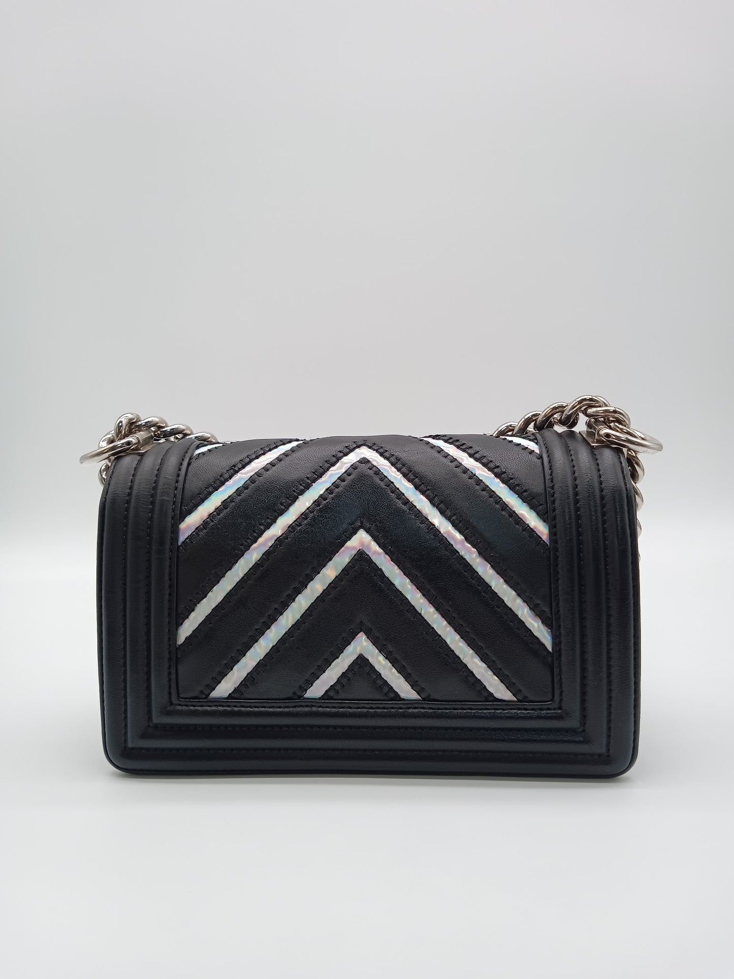 CHANEL Lambskin Iridescent Chevron Leboy