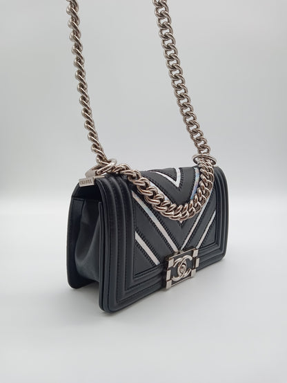 CHANEL Lambskin Iridescent Chevron Leboy