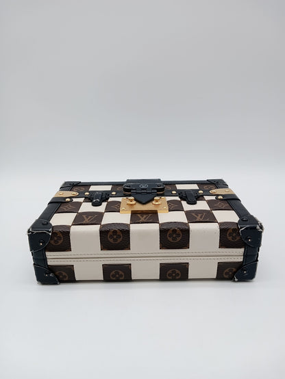 LOUIS VUITTON Damier Tressage Petite Malle Clutch