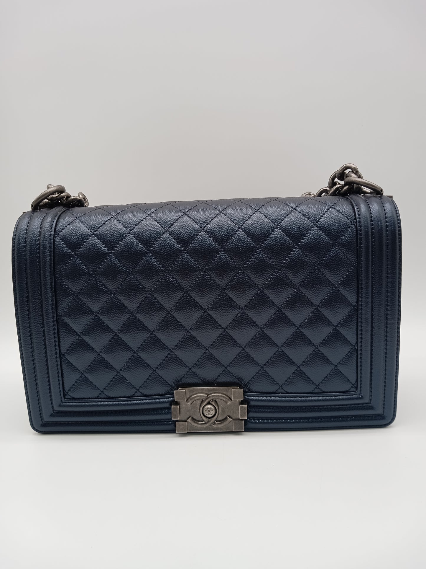 CHANEL Caviar Quilted Metallic New Medium Leboy