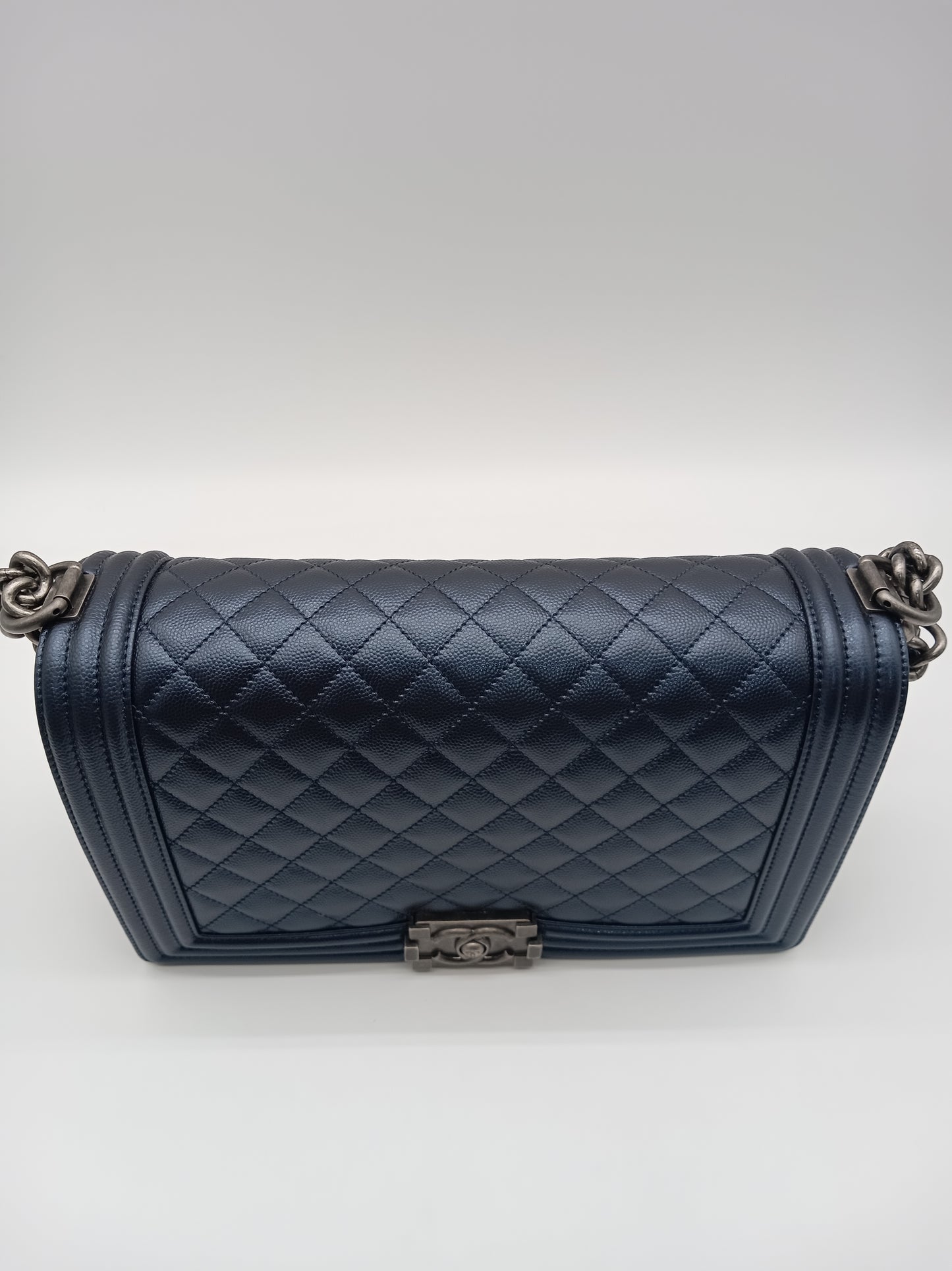 CHANEL Caviar Quilted Metallic New Medium Leboy