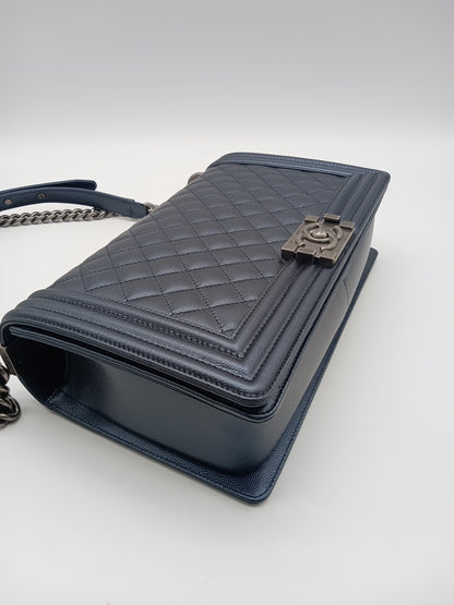 CHANEL Caviar Quilted Metallic New Medium Leboy