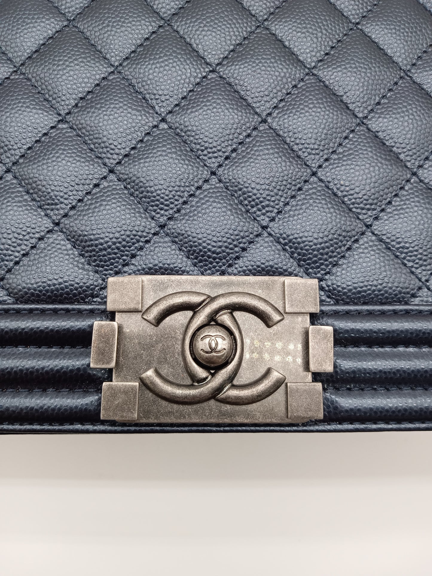 CHANEL Caviar Quilted Metallic New Medium Leboy