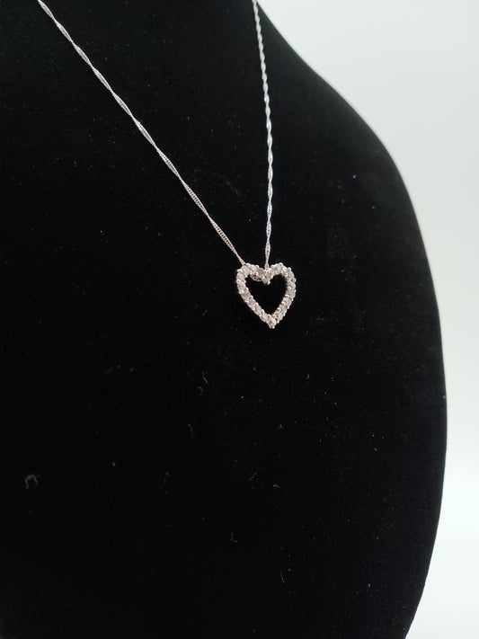 K18 White Gold Open Heart Necklace