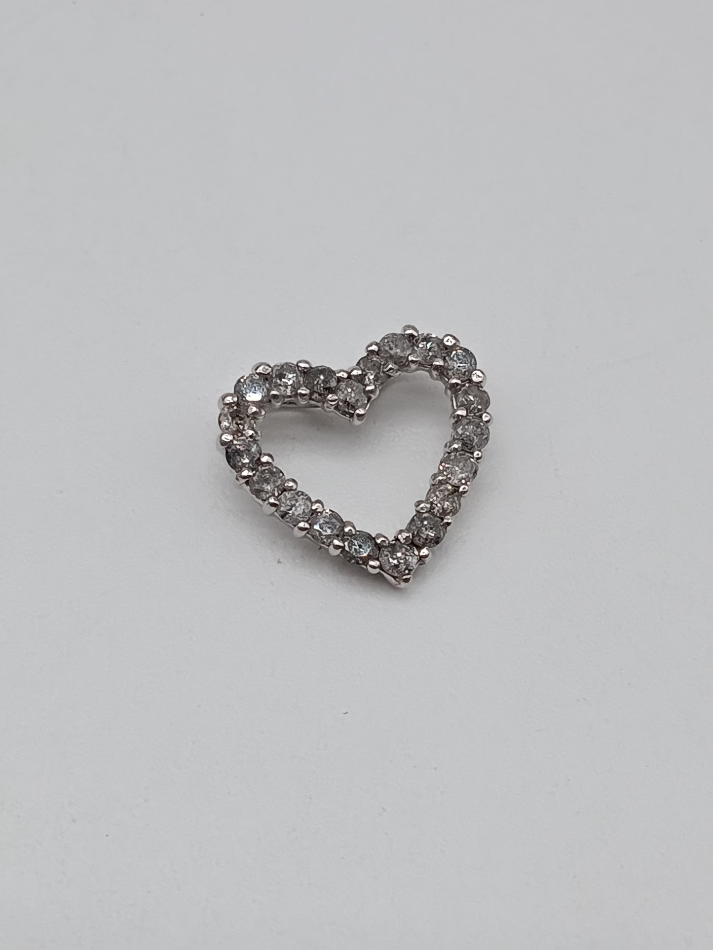 K18 White Gold Open Heart Necklace