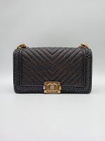 CHANEL Caviar Chevron Braid Around Medium Leboy