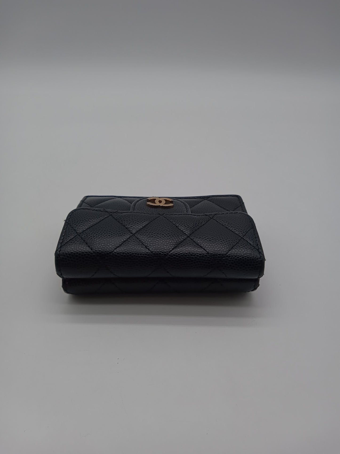 CHANEL Caviar Bifold Wallet