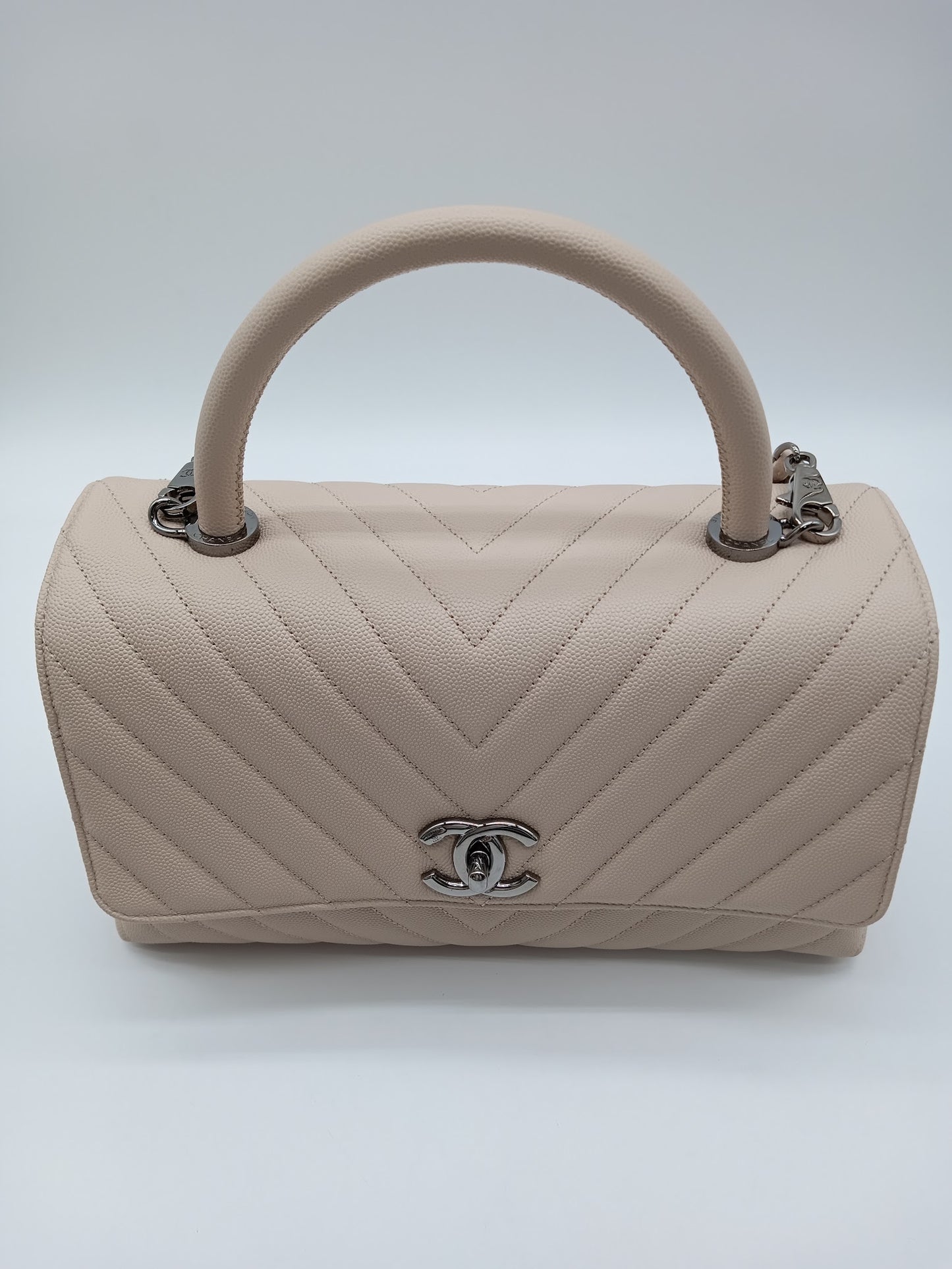 CHANEL Caviar Chevron Coco Handle