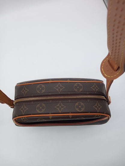 LOUIS VUITTON Monogram Blois