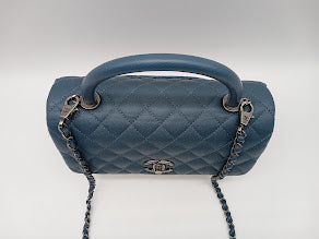 CHANEL Caviar Medium Coco Handle