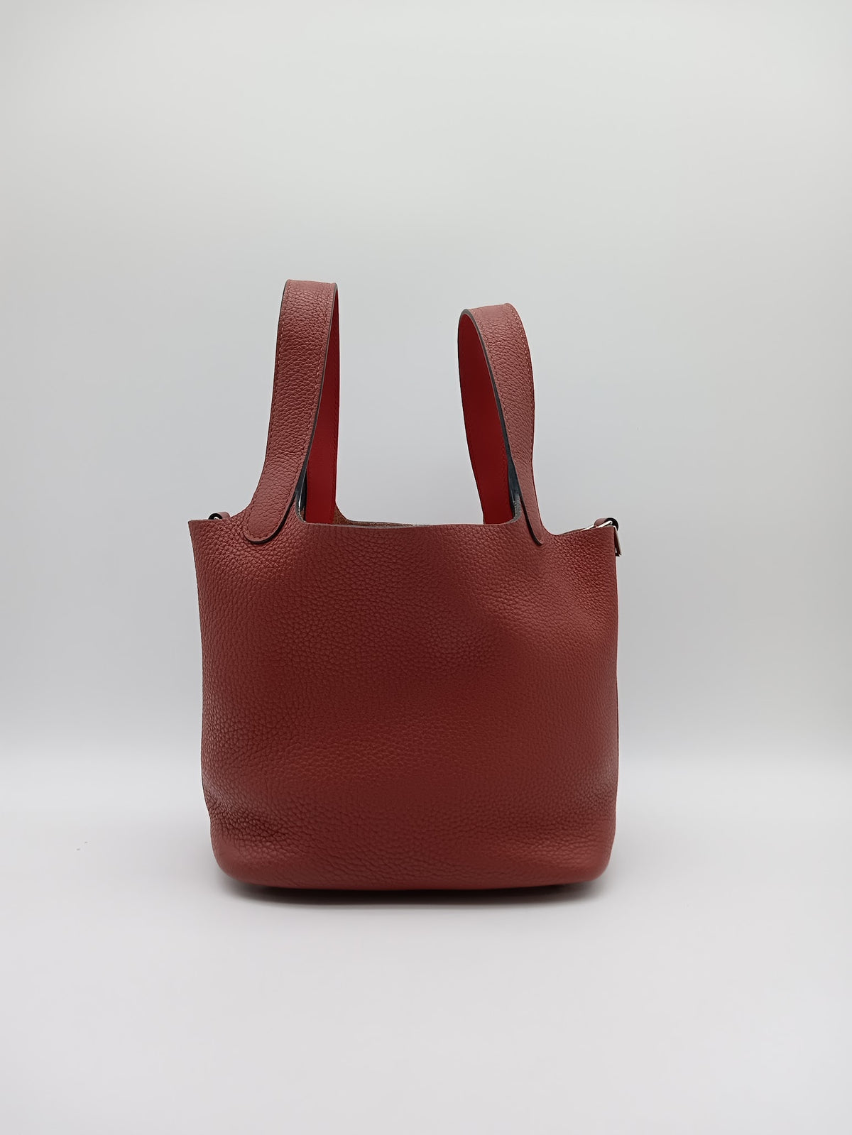 HERMES Taurillon Clemence Picotin PM
